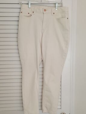 L.L. Bean Women’s Skinny Jeans in Cream